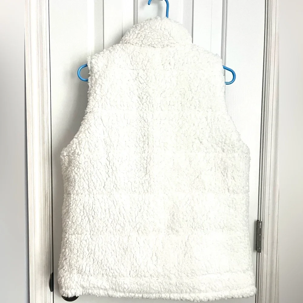 Crown and Ivy Reversible Vest Jacket - Picture 4 of 5